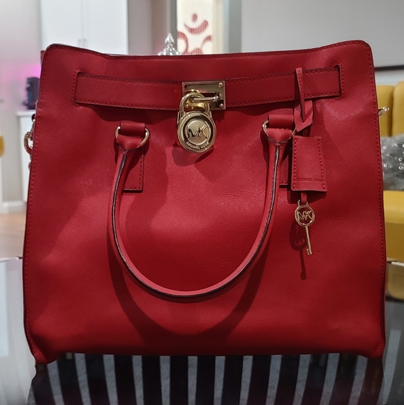 Micheal Kors Hamilton - Picture 2 of 3